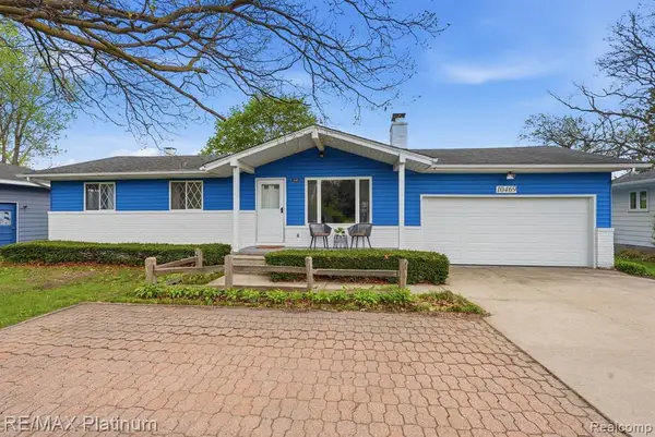 10469 Cooley Lake, Commerce Twp, MI 48382