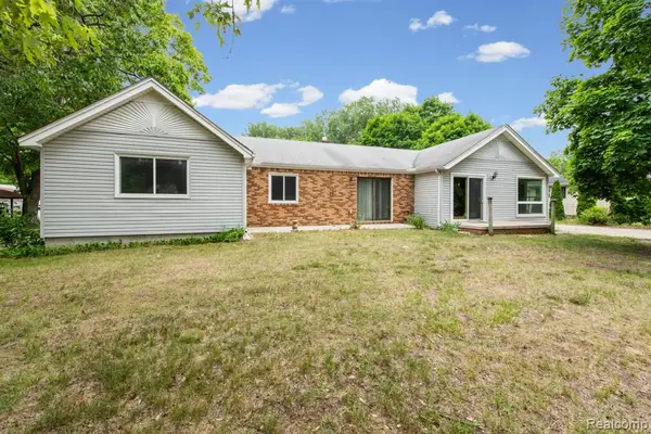 19227 Gudith, Trenton, MI 48183