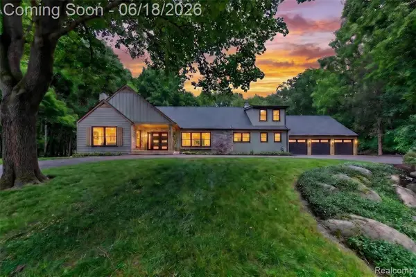 1366 Conge, Bloomfield Hills, MI 48304