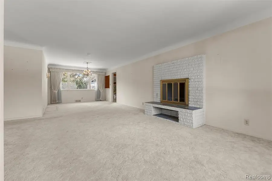 25429 Graceland, Dearborn Heights, MI 48125 - #3