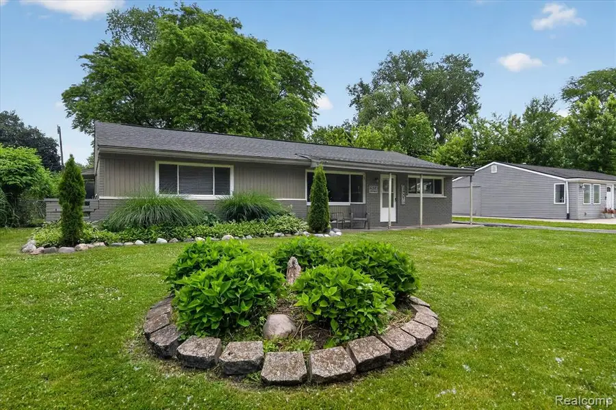 2614 Penna, West Bloomfield, MI 48324 - #3