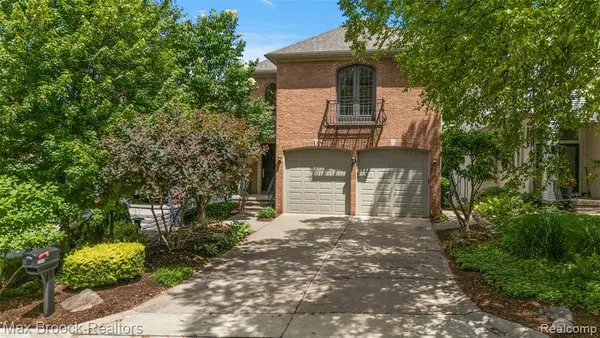 5348 Sunnycrest, West Bloomfield, MI 48323