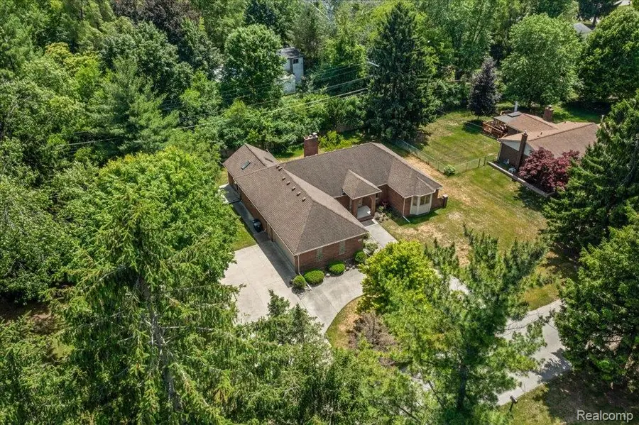 30531 Pembroke, Livonia, MI 48152 - #2