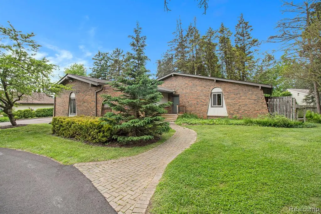 7831 Caberfae, Clarkston, MI 48348 - #1