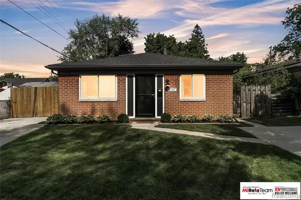 4737 Glenis, Dearborn Heights, MI 48125