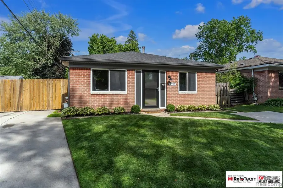 4737 Glenis, Dearborn Heights, MI 48125 - #3