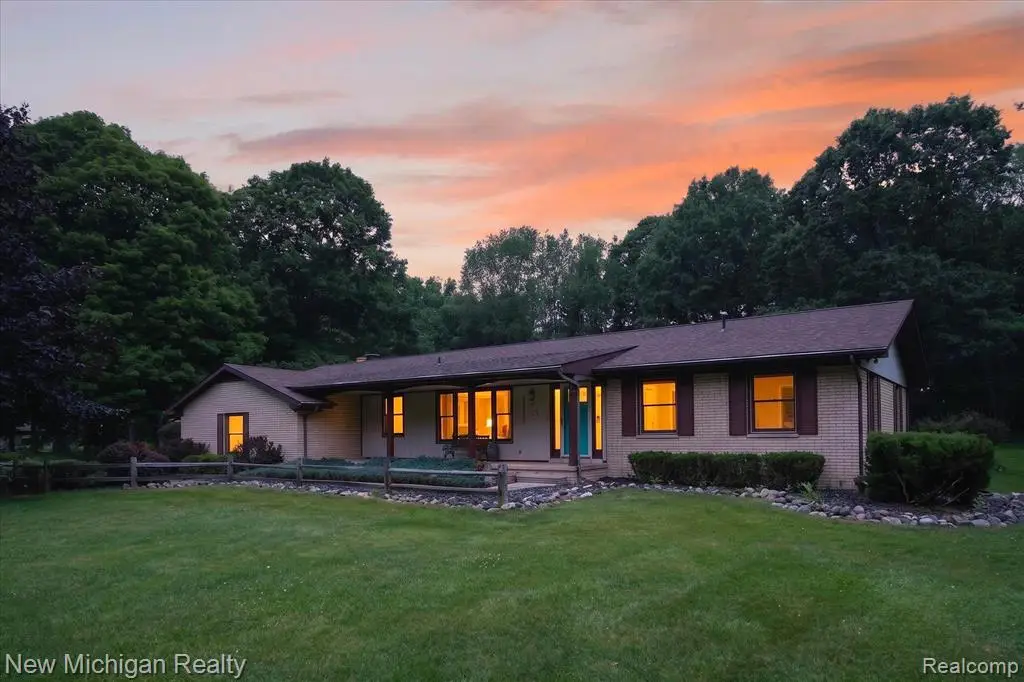 1325 Pine Grove, Milford, MI 48381 - #1