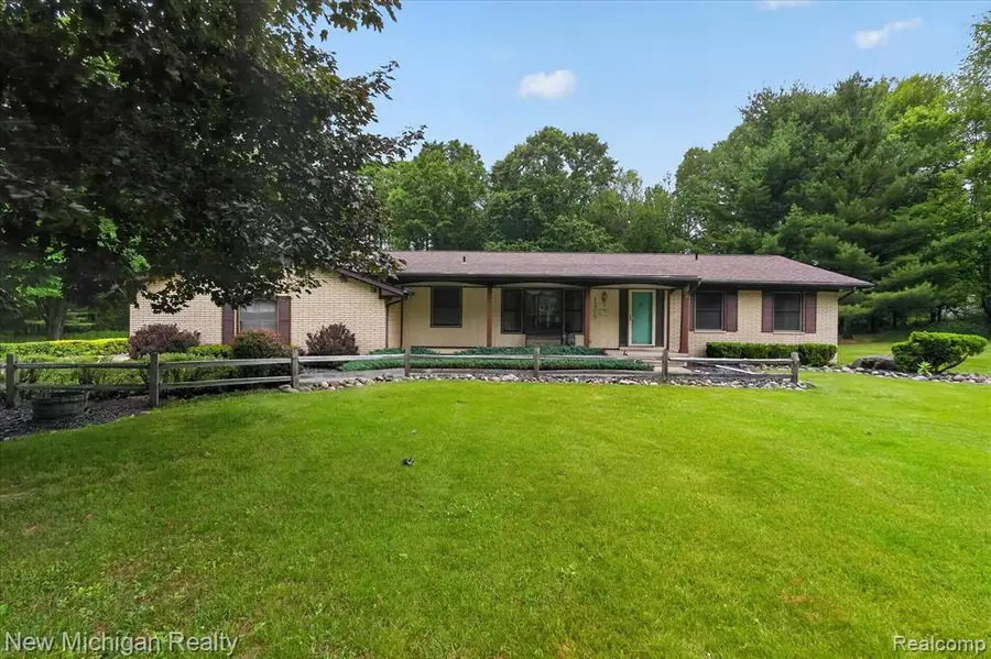 1325 Pine Grove, Milford, MI 48381 - #3