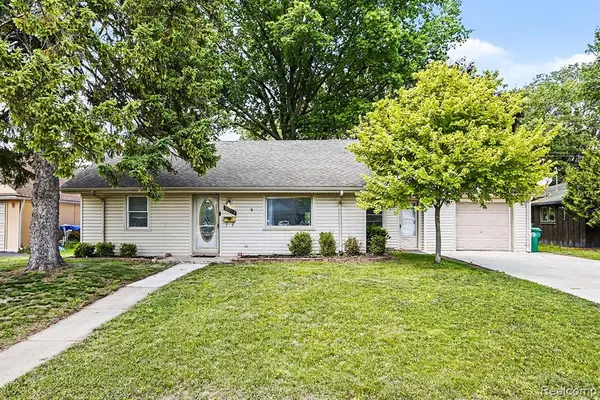 30212 Beechwood, Garden City, MI 48135