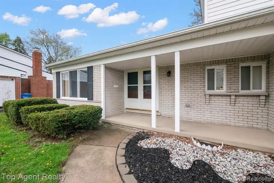 30151 Barbary, Warren, MI 48093 - #3