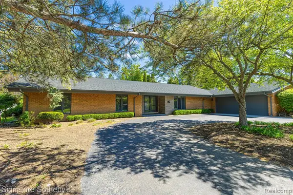 45 Maywood, Bloomfield Hills, MI 48304