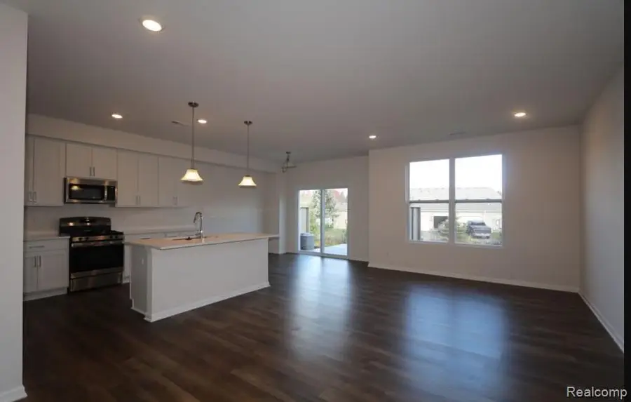 8587 Grove, Washington, MI 48094 - #3