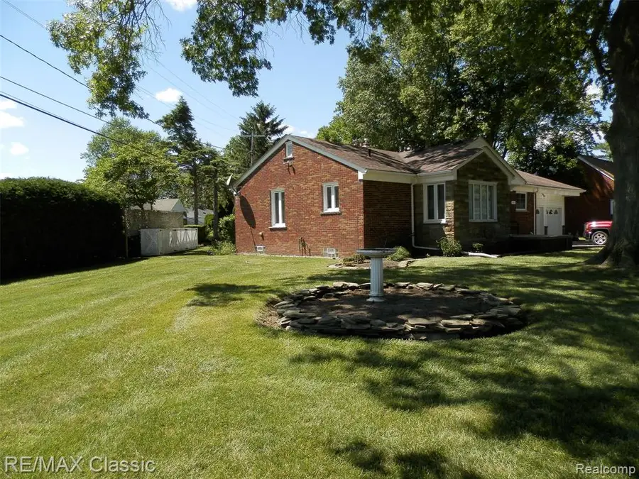 14921 Delaware, Redford, MI 48239 - #2