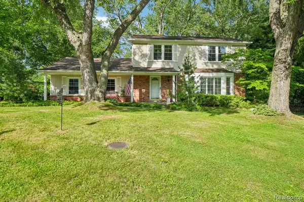 2675 Douglas, Bloomfield Hills, MI 48304