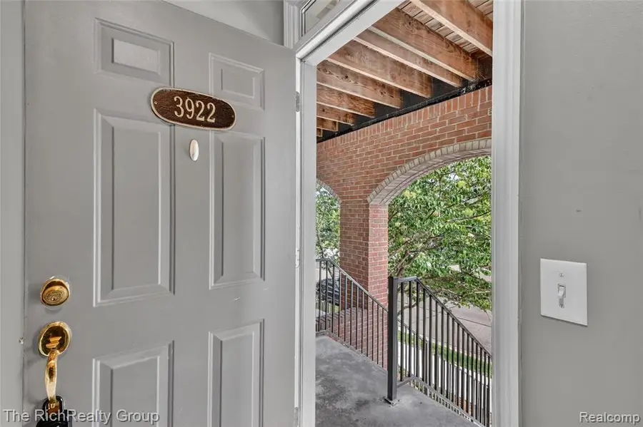 3922 Forester, Auburn Hills, MI 48326 - #3