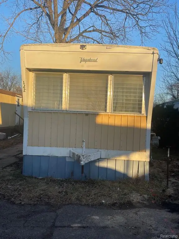 17297 W Outer, Dearborn Heights, MI 48127 - #1