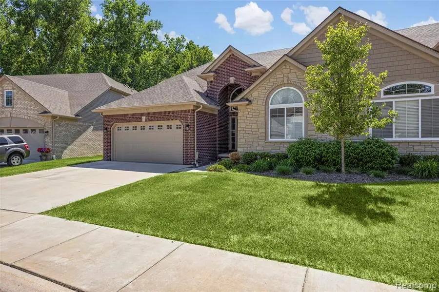 30289 Berghway #44, Warren, MI 48092 - #2