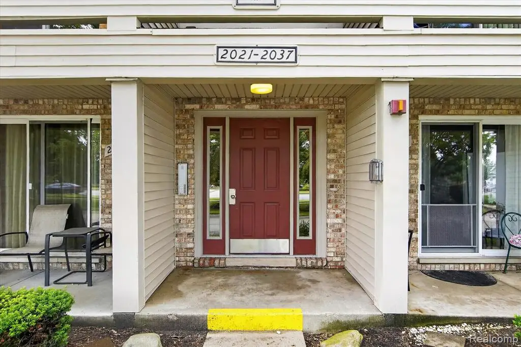2037 E Franklin, Canton, MI 48187 - #1