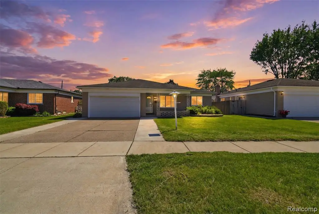 3418 Winterfield, Warren, MI 48092 - #1