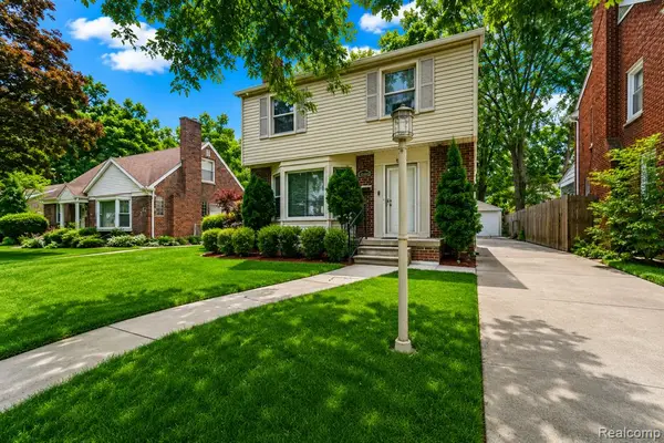 17400 Huntington, Detroit, MI 48219