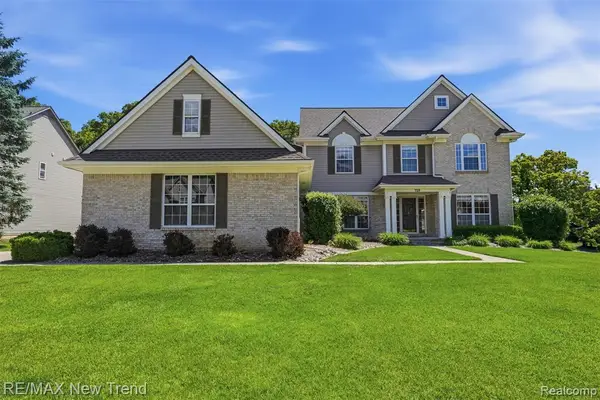729 Akehurst, White Lake, MI 48386