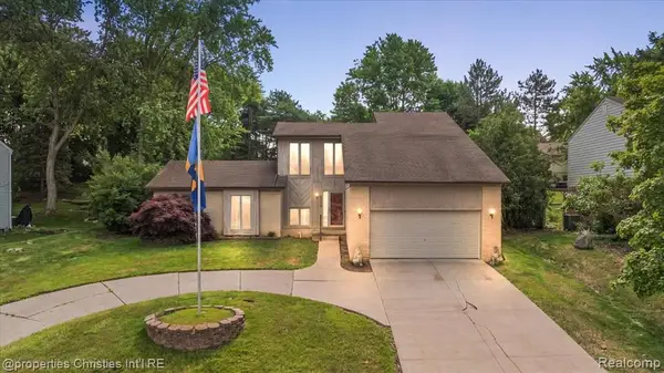 37224 Chesapeake, Farmington Hills, MI 48335