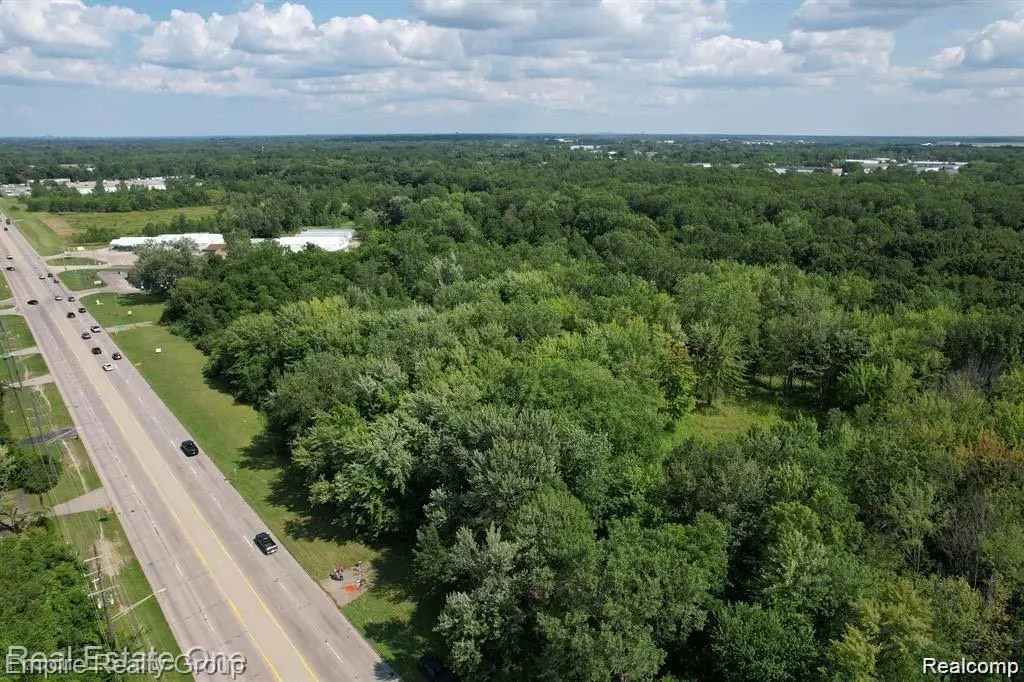 00 Merrieman, Romulus, MI 48174 - #1
