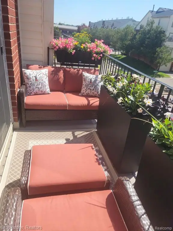 1588 Devon #1, Troy, MI 48084