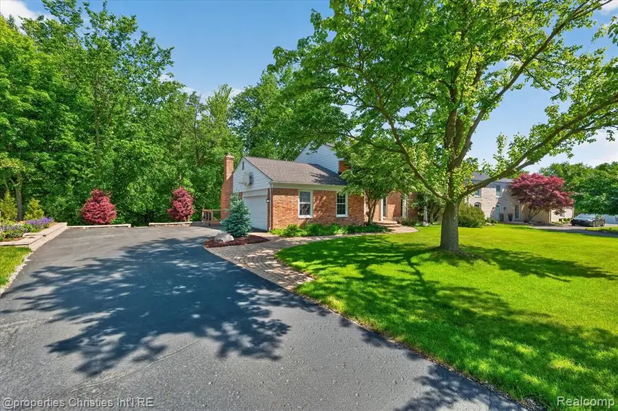 4352 Greenstown, West Bloomfield, MI 48323 - #2