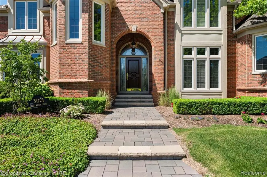 3021 E Ridge, Bloomfield Hills, MI 48302 - #3