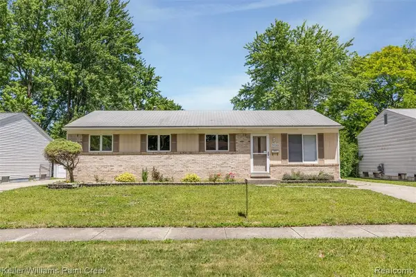 39240 Nottingham, Westland, MI 48186