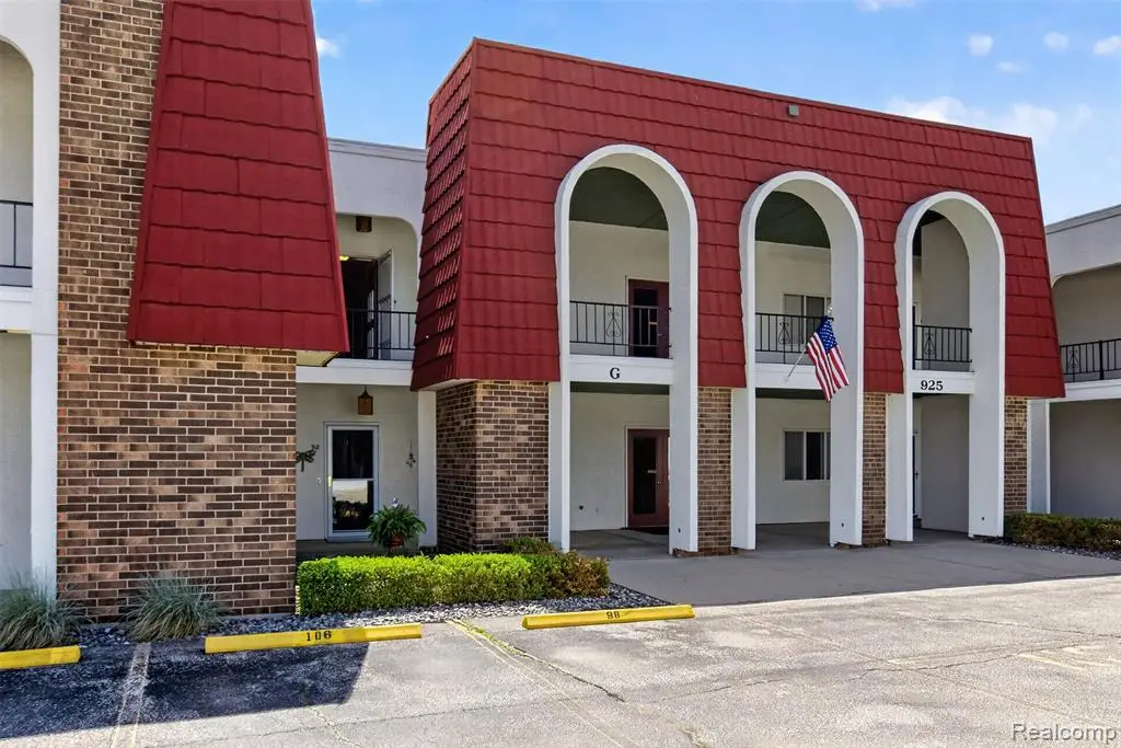 925 Kennely #G-106, Saginaw, MI 48609 - #1