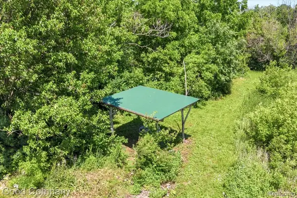 60 E Greendale, Highland Park, MI 48203