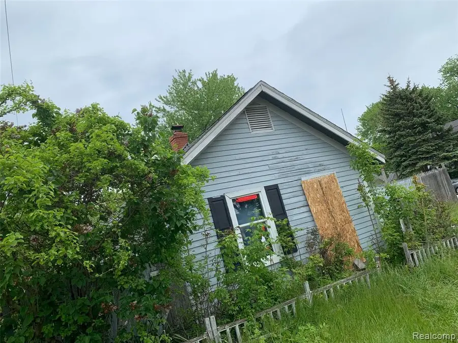 321 17th, Port Huron, MI 48060 - #2