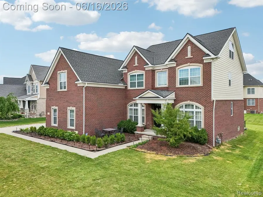 51110 Gulfstream Park, Canton, MI 48188 - #3