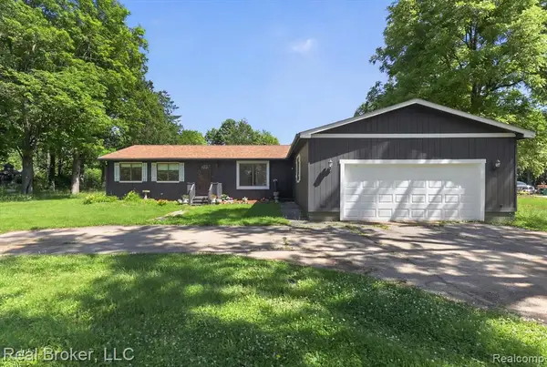48050 Hull, Belleville, MI 48111