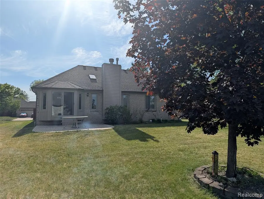 16883 Kenneth, Macomb, MI 48044 - #2