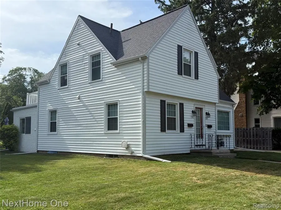 734-736 Briarcliff, Jackson, MI 49203 - #3