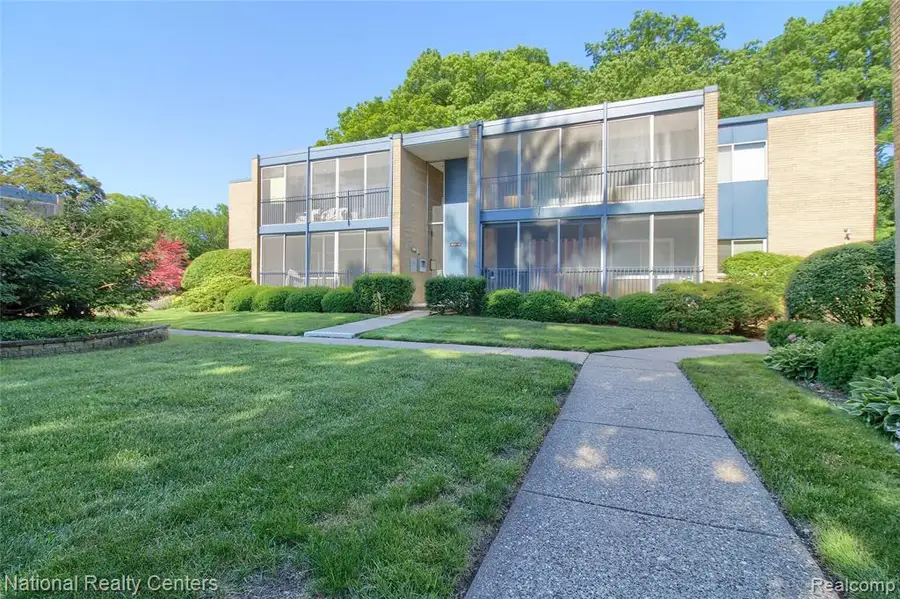 16547 Middlebelt #6, Livonia, MI 48154 - #3