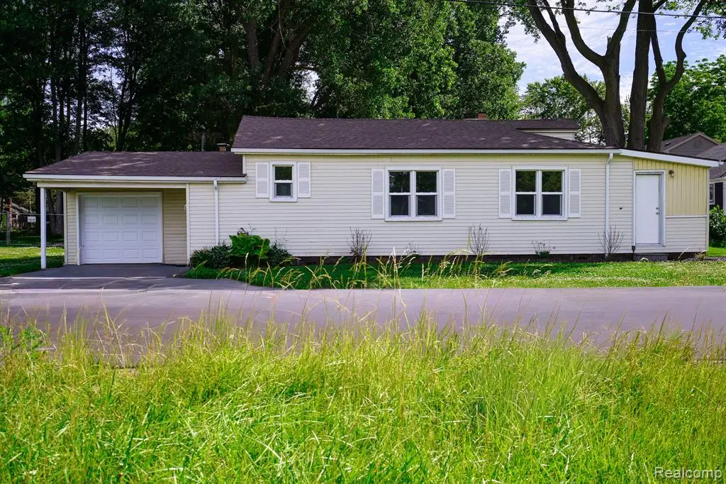36807 Jefferson, Harrison Township, MI 48045 - #1