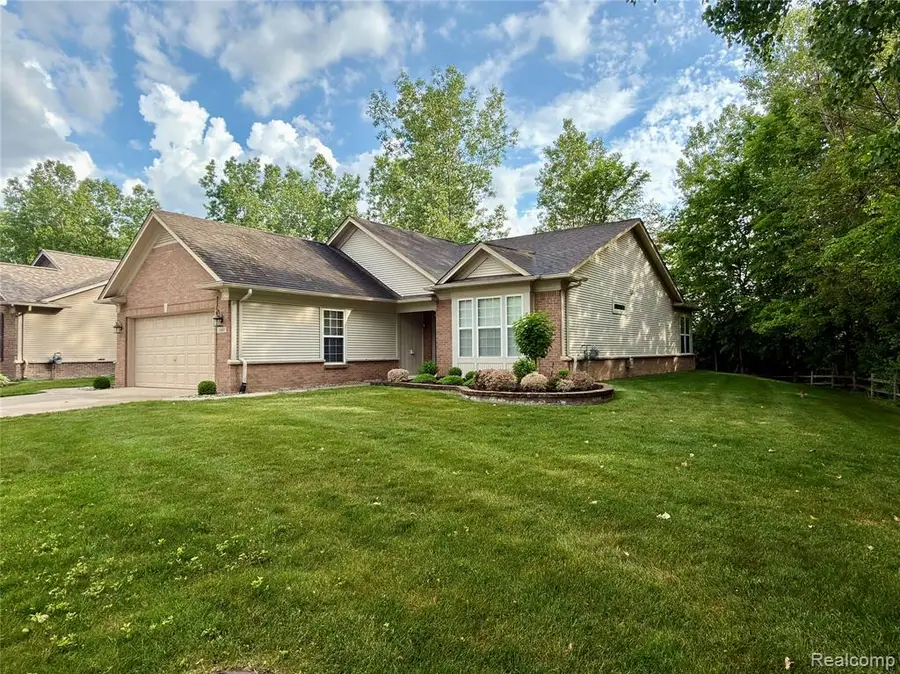 24600 Grand Traverse, Flat Rock, MI 48134 - #2