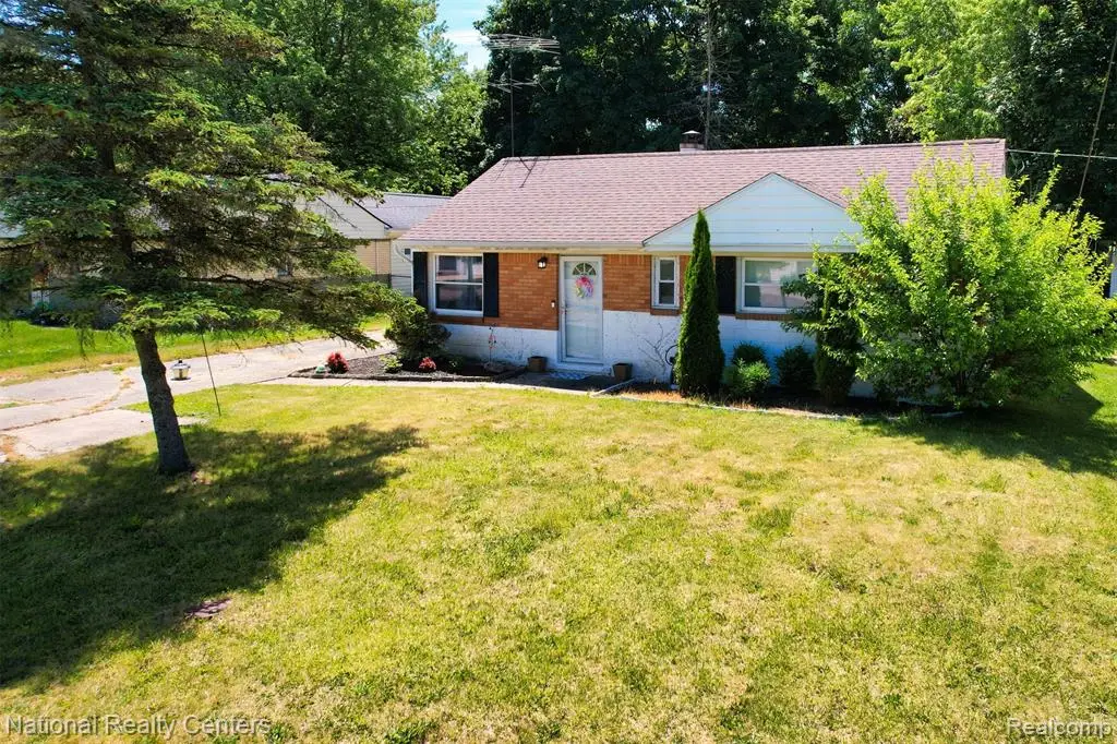 2316 Rollins, Grand Blanc, MI 48439 - #1