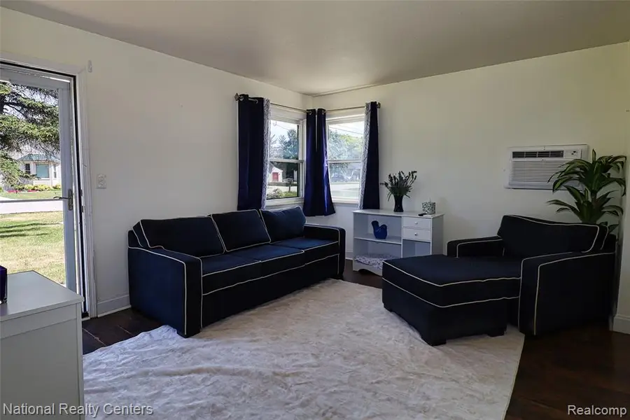 2316 Rollins, Grand Blanc, MI 48439 - #3