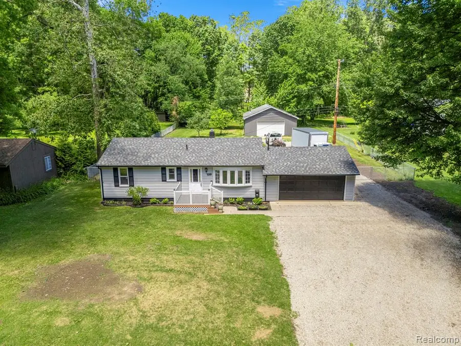 38530 Superior, Romulus, MI 48174 - #2