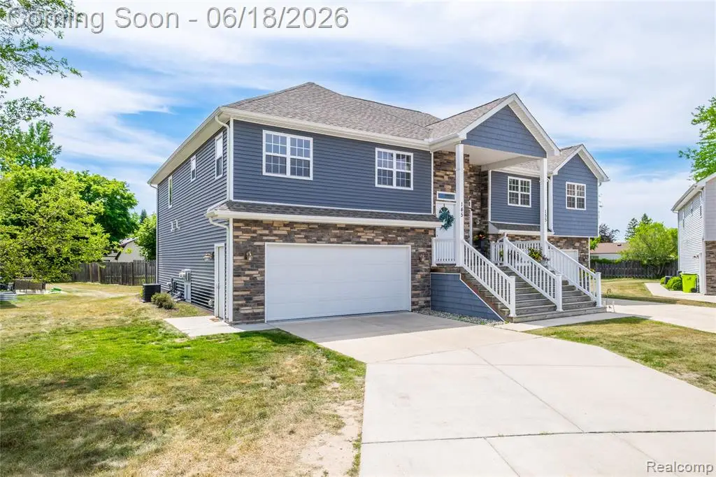 145 Whispering Pines, Fenton, MI 48430 - #1