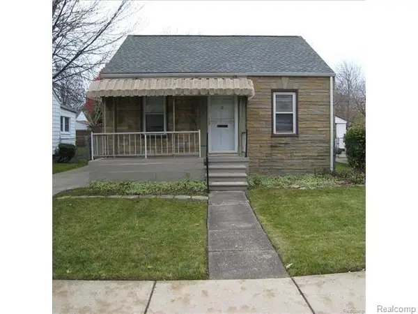 18556 Kenosha, Harper Woods, MI 48225