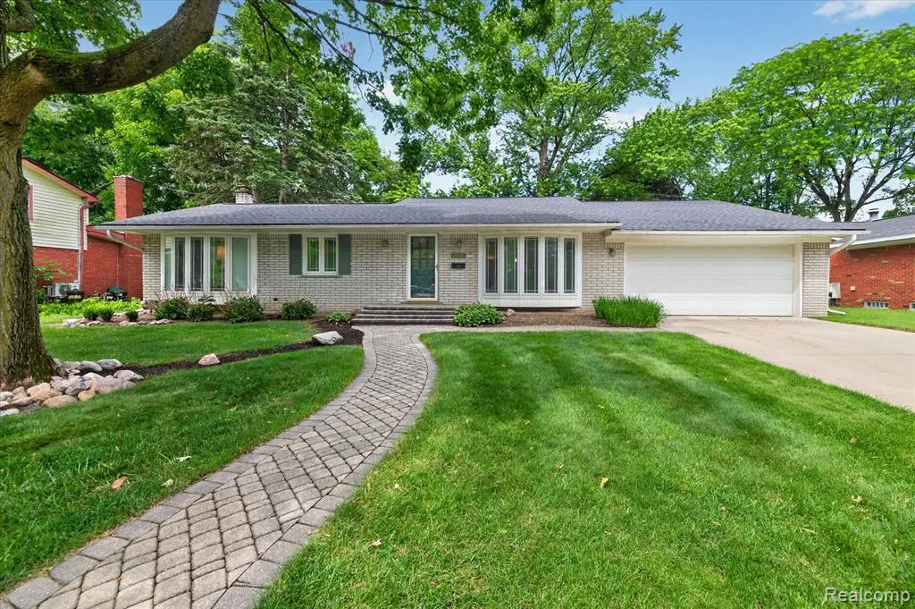 16927 Farmington, Livonia, MI 48154 - #1