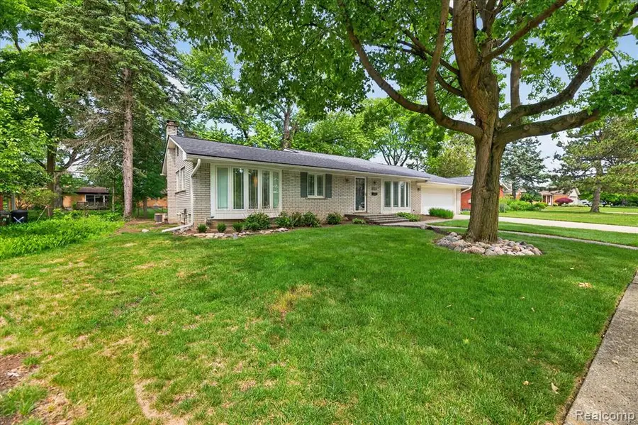 16927 Farmington, Livonia, MI 48154 - #3