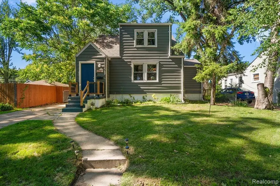 136 W Elza, Hazel Park, MI 48030 - #2