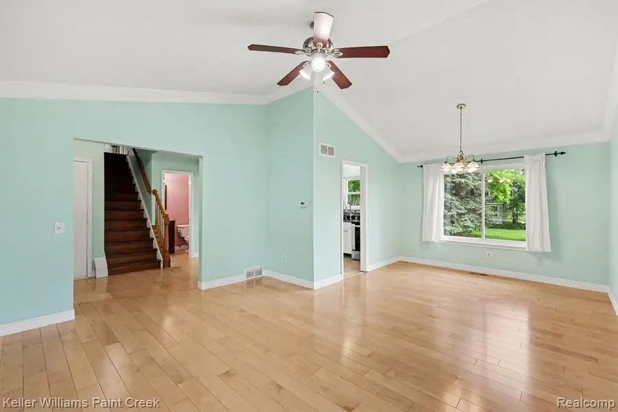 44820 Yorkshire, Novi, MI 48375 - #3